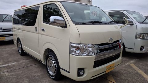 新型ハイエースV　S-GL　ライトイエロー